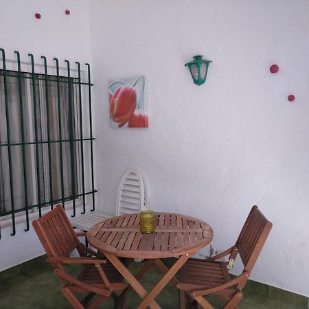 2 Calle Las Azucenas Playa Del Aguila  Екстериор снимка