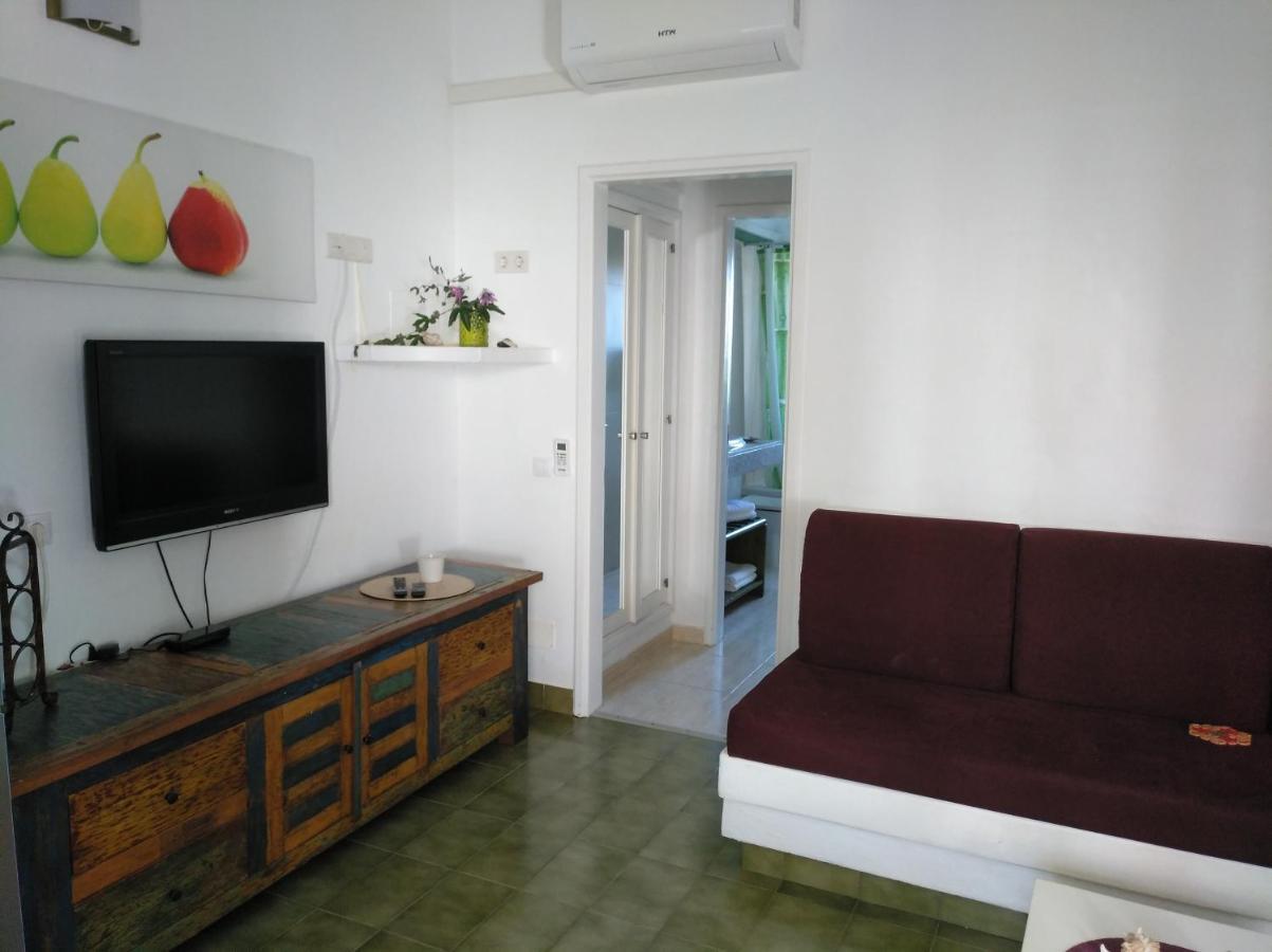 2 Calle Las Azucenas Playa Del Aguila  Екстериор снимка